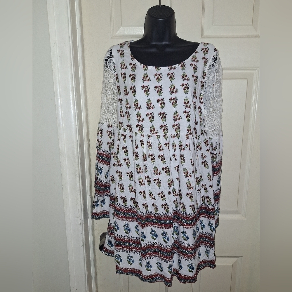 Entro White and Floral Dress